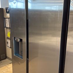 Samsung Fridge 599$ 