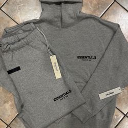 Essential hoodies/sweats