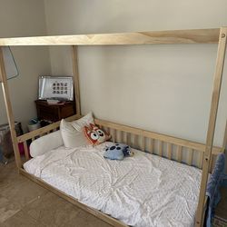 Twin Canopy Floor Bed