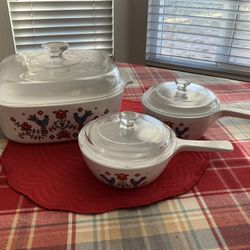 Cute for Fall- Set Of 3 Matched Corning Ware Casserole Baking Dishes With Glass Lids
