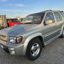 1998 INFINITI Qx4