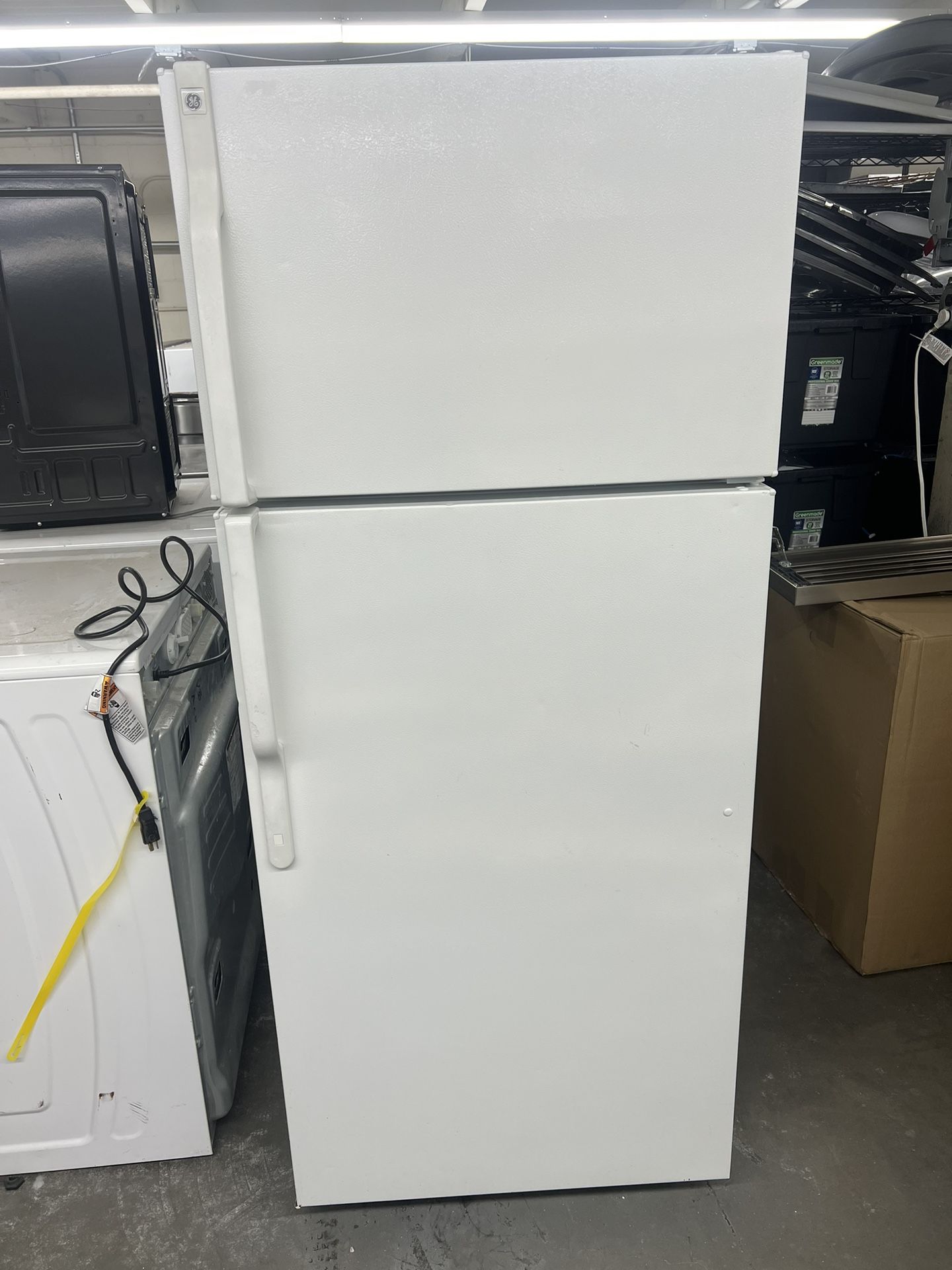 GE Refrigerator