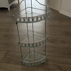 Corner shelve for bathroom countertop