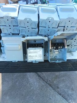 Bundle of 46 GE DISCONNECT BOX