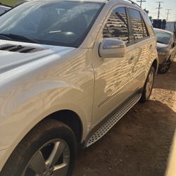 Mercedes Benz 2009  350 ML 