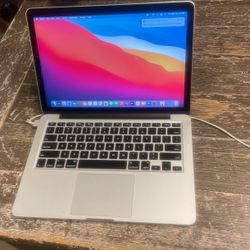 MacBook Pro 2014 i5 8gb 256GB  $240