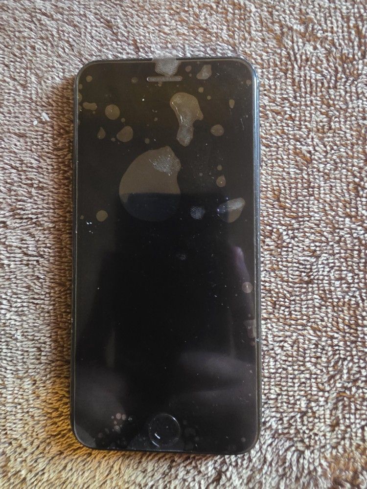 iPhone 7 - iCloud Locked - New Screen
& Camera