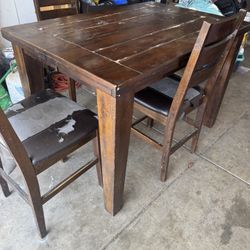 free dining table