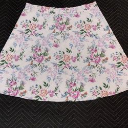 XL White Floral Short Flare Swing Style Skirt Very Pretty