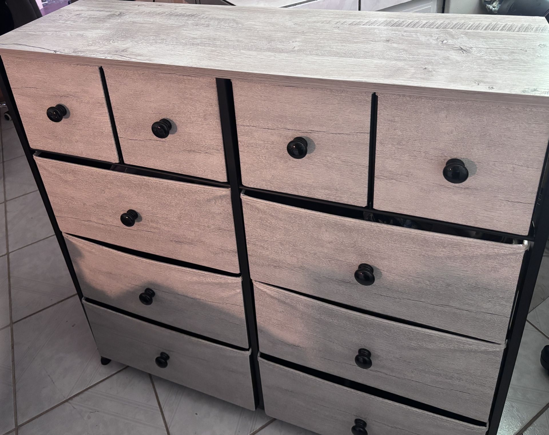 Dresser 10 Drawers