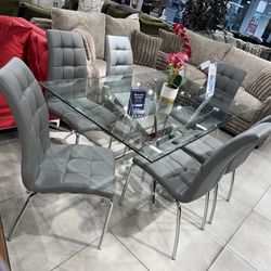 Dining Set 🔥 Take it home with only $50 down