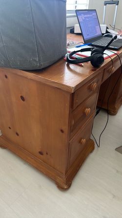 Free desk