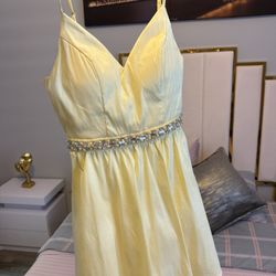 Yellow dress