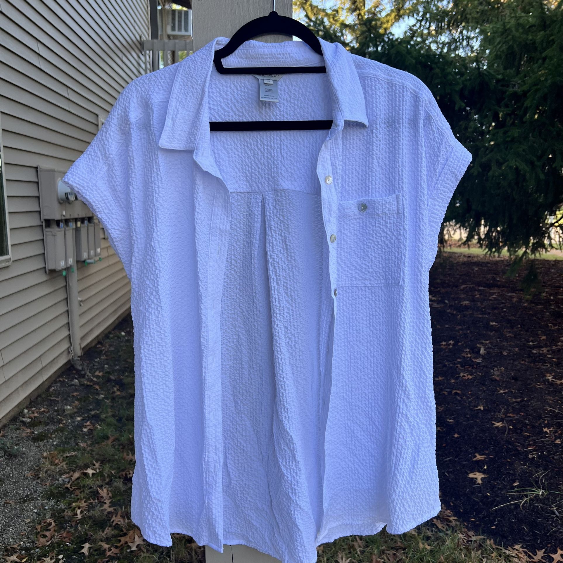 Multiples White Lapel Pocket Women's Button