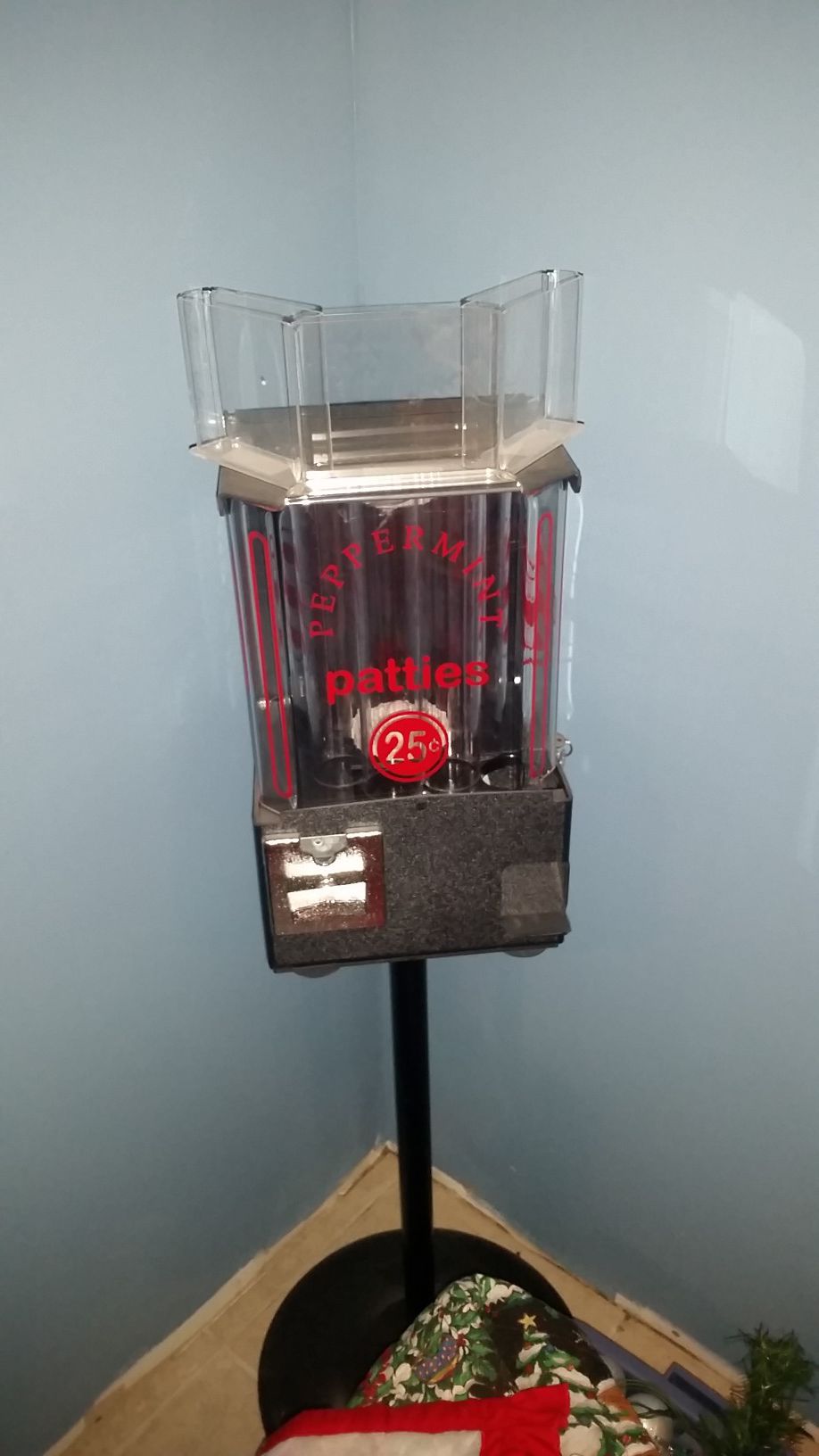 Peppermint Patty Vending Machine, Antique Countertop Vending Machine