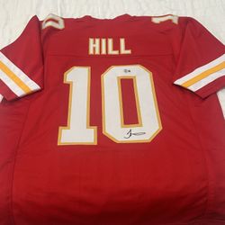 TYREEK HILL Signed Kanas City Chiefs CUSTOM NFL JERSEY Red Beckett COA XL