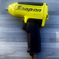 Snap On 3/8" Drive Air Impact Wrench High Viz
