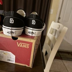 Slip On Vans Size 9.5 Rare 30$