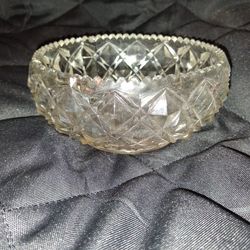 Vintage Crystal Style Glass Bowl - Sawtooth Edge - Diamond Pattern