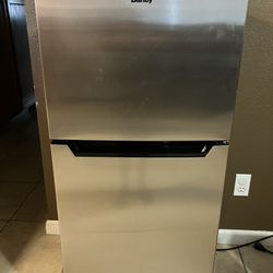 Danby Mini fridge With freezer 