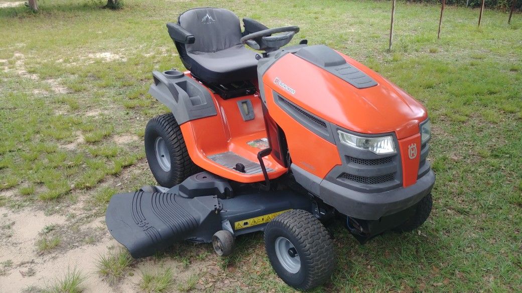 Husqvarna YTH2454 54 inch Riding Mower