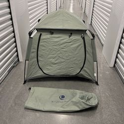 The California Beach Company Pop N Go Pet Playpen Pop Up Portable Pad Carry Bag