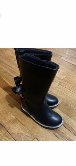 Black boots size 8 toddler