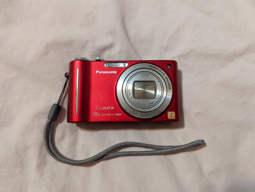 Panasonic ZR 3 Lumix Digital Camera (Red)