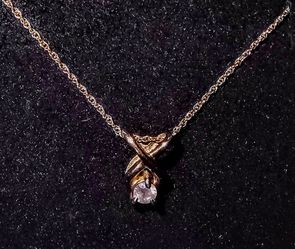 Vintage 10K Yellow Gold Ribbon Twist Natural Diamond Solitaire Pendant Necklace 10k CW