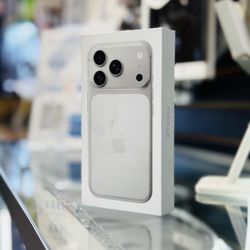 iPhone 17 Pro Max (Factory Unlocked) 