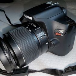 ***Like NEW *** Canon Rebel T6