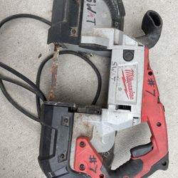 Milwaukee Deep Cut Band Saw