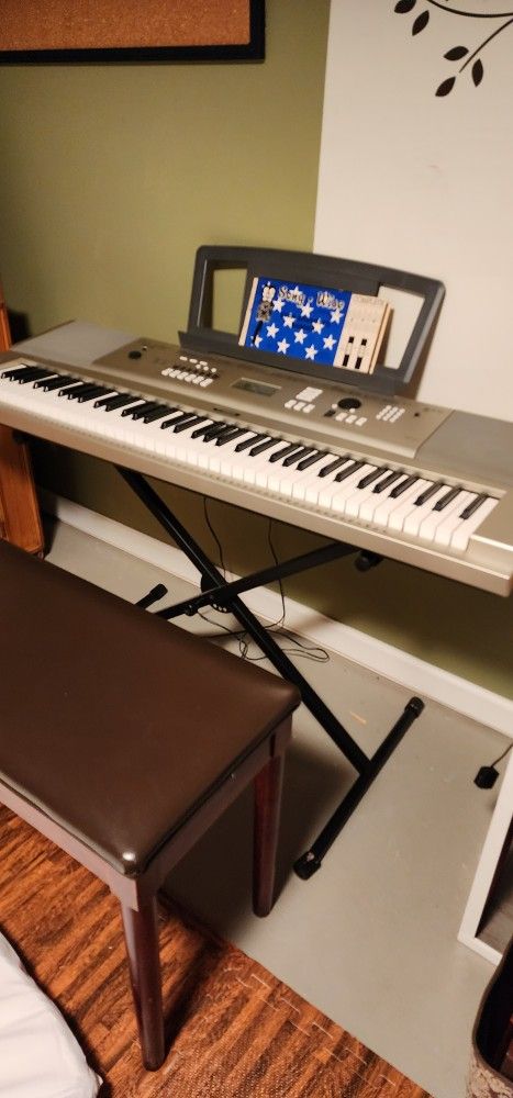 Yamaha YPG 235 Keyboard