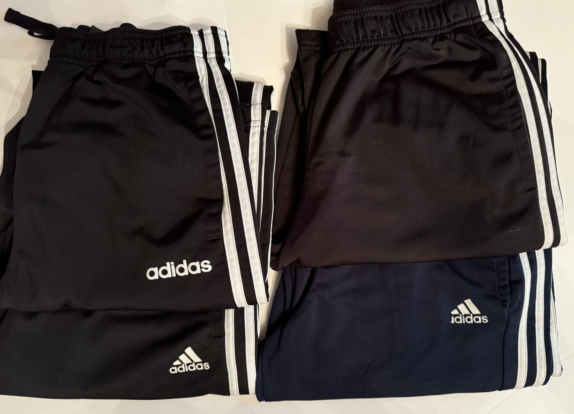 Men’s Adidas Jogger Pants 3 Stripes Size M