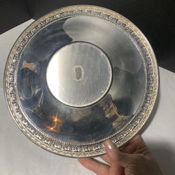 Antique Wallace Silverplate Platter #6542 10.5” Diameter