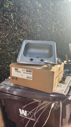 Metal sink