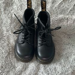 Dr Martens Toddler Size 7