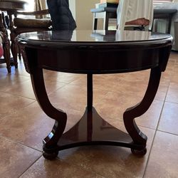 Round End Table $30