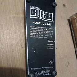 Classic Cry Baby Wah Guitar Effects Pedal In Mint Condition 