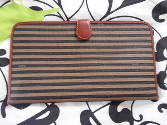 Boots ' n bags genuine colombian leather.