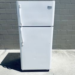 Refrigerator Works Perfectly! 30 Inches Wide Frigidaire Top Freezer Delivery Available! Warranty Available*