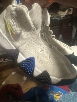 Size 10.5 Nike Kyrie 4 NCAA  $40