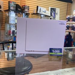 13inch MacBook Air M2 / 256gb SSD