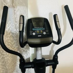 GoldsGym  S10 Stride.Trainer Eliptical 