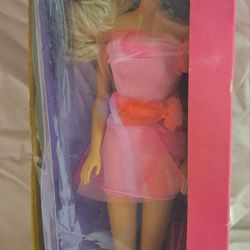 Special Expressions Barbie Doll 1990 Woolworth Mattel