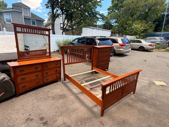 Bed frame set