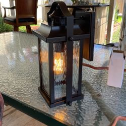 Outdoor Wall Lantern