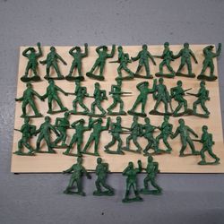 Vintage 4 Inch Green Soldiers 