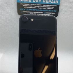 iPhoneSE 2nd Gen 64 GB Unlocked $300