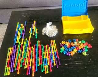 Children's magnetic building set